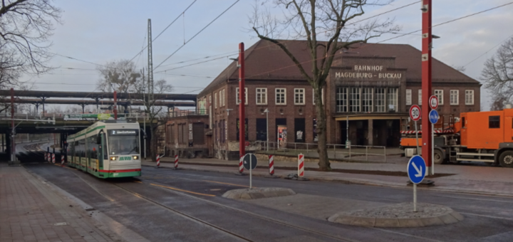 Bahnhof Buckau mit Tram
